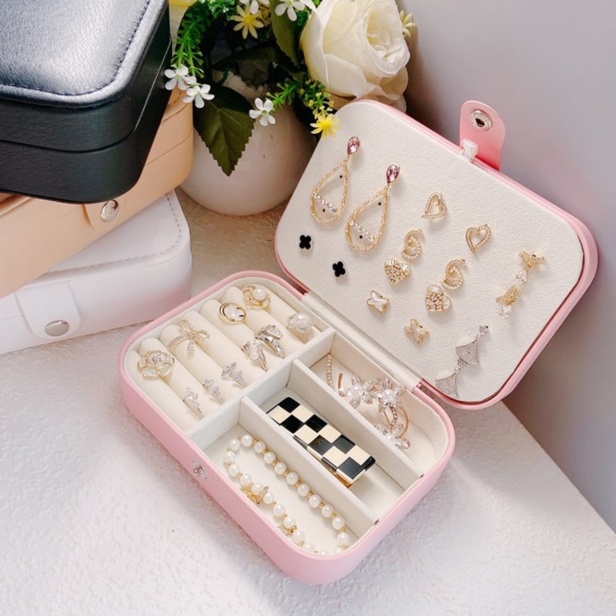 Portable Jewelry Storage Box Travel Organizer Jewelry Case Leather Storage Earrings Necklace Ring Jewelry Organizer Display
